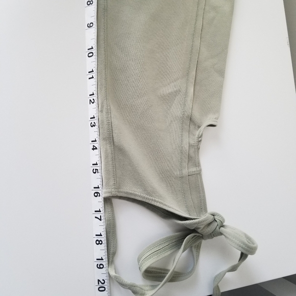 FP Movement by Free People Green Stretch Turnout Movement Legging Size S/P - Picture 11 of 11